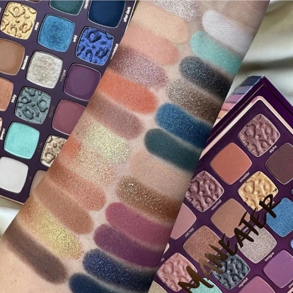 Tarte | Man-eater Nightfall Eyeshadow Palette - Picture 4 of 7